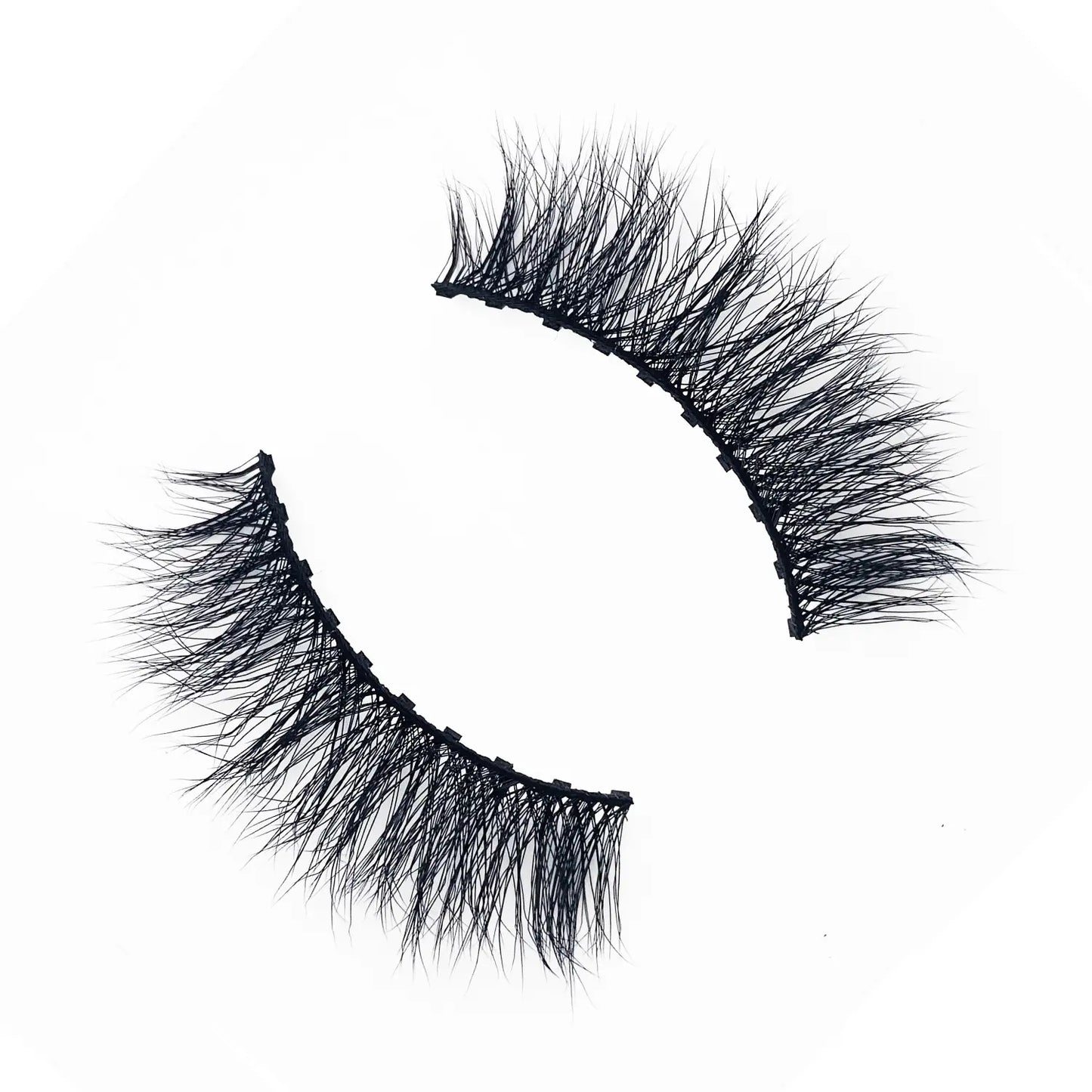 Vixen Kit -  Magnetic Lashes and eyeliner - 